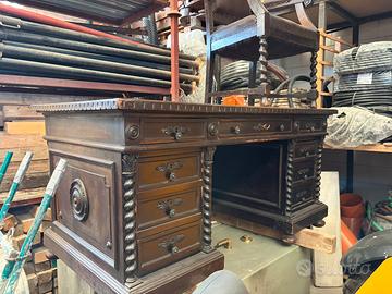 Scrivania antica in legno massello- stile classico
