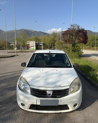 Dacia sandero 1.4 benzina/gpl