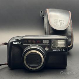 Macchina fotografica analogica Nikon TW Zoom 105