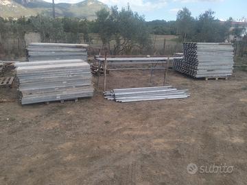 Pedane parapiedi croci morsetti botole