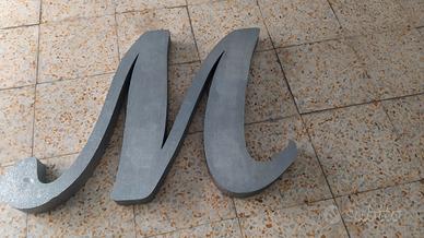 Lettera "M" in polistirolo glitterato