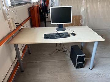 Scrivania / tavolo in legno chiaro e gambe grigie