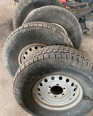 4 cerchi e gomme