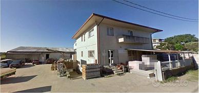 Immobile in asta di 625 m² con 5 locali a Rocca d'