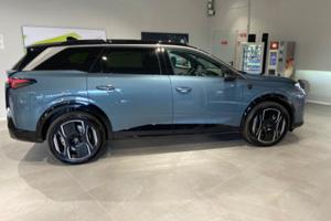 PEUGEOT Nuovo E-5008 GT - Motore Elettrico 210CV (