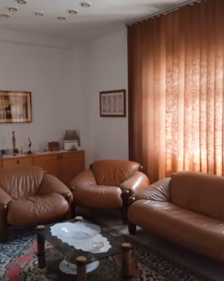 Casa singola con comodo garages