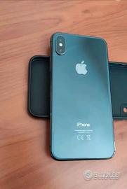 iPhone X batteria al 100%