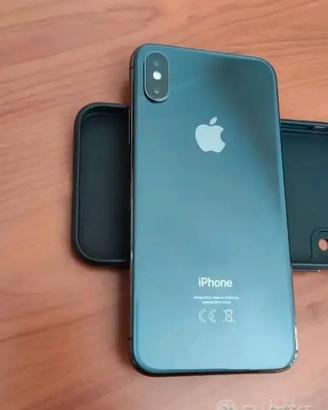 iPhone X batteria al 100%