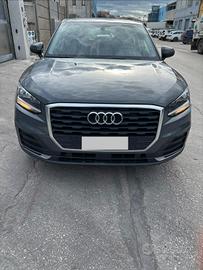 Audi Q2 1.6 TDI business cambio automatico