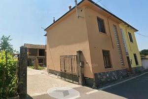 Casa semindipendente a Dorno