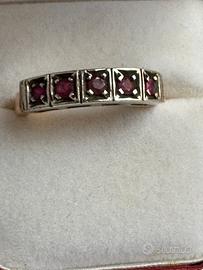 Anello veretta in oro 14k e rubini