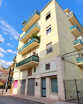 2 LOCALI A PESCARA