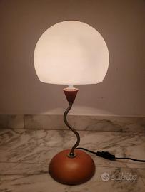 Elegante Lampada da Tavolo in Legno e Vetro