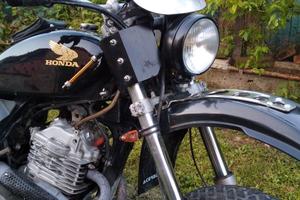 Honda nx 650 dominator customizzata