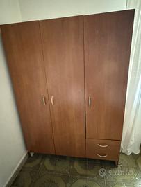 Mobili camera da letto - armadio, cassettiera,