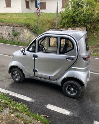 Macchina senza patente dispositivo medico UFO