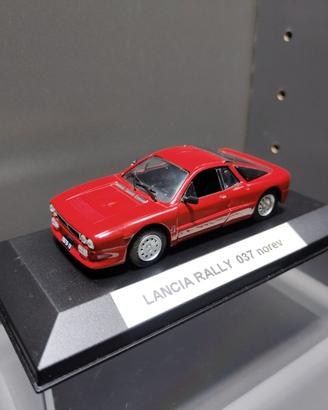 Modellino Lancia Rally 037 1/43