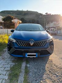 Renault Clio E-Tech 145 Full Hybrid - EspritAlpine