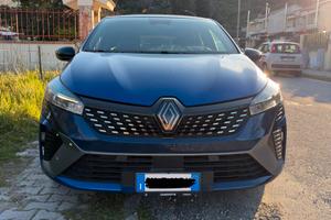 Renault Clio E-Tech 145 Full Hybrid - EspritAlpine