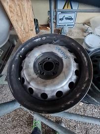 Cerchi in ferro fiat peugeot citroen.