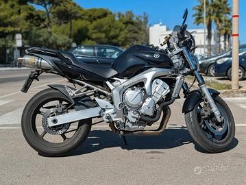 YAMAHA FZ6
