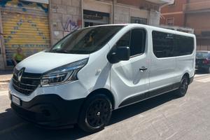 Trafic 9 posti passo lungo unico leggi