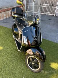 Vespa 300 gts