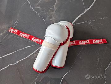 Ginocchiere e parastinchi Ufo