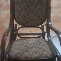 Sedia a dondolo in tessuto