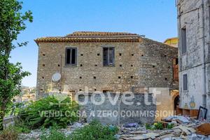 Palazzo / Stabile di 340 m² con 3 locali a Catanza