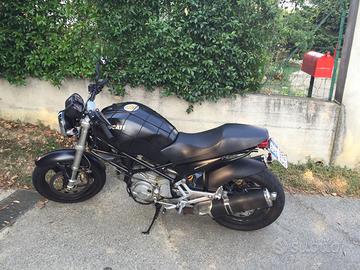 Ducati Monster Dark 600