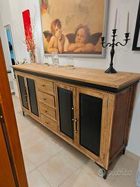 Credenza in stile industriale 