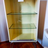vetrina vintage per studio