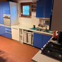 Cucina completa di elettrodomestici