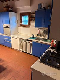 Cucina completa di elettrodomestici