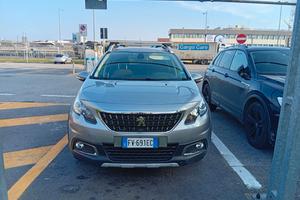 Peugeot 2008 1.2 Allure leggi descrizione