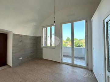 2 LOCALI A MONTE DI PROCIDA