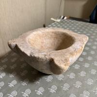 Antico mortaio in marmo di Carrara