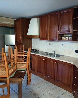 cucina in legno massello 