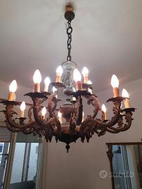 LAMPADARIO FERRO BATTUTO-OTTONE VINTAGE a 18 LUCI