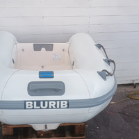 Tender 240 carena rigida e tubi in neoprene