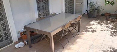 Tavolo da esterno