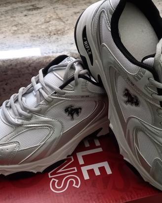 SCARPE   DELLA    RIFLE   NUMERO   43