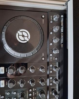 Traktor Control S4