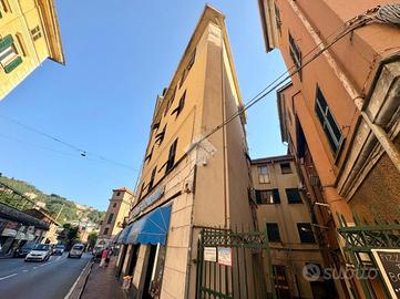 4 LOCALI A GENOVA