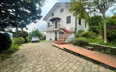 SPLENDIDA VILLA INDIPENDENTE AD AIZURRO