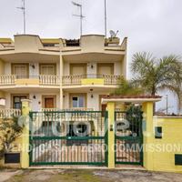Villa Via Mangini, 60, 70042, Mola di Bari