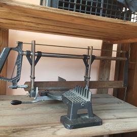 sega da legno e battiscopa