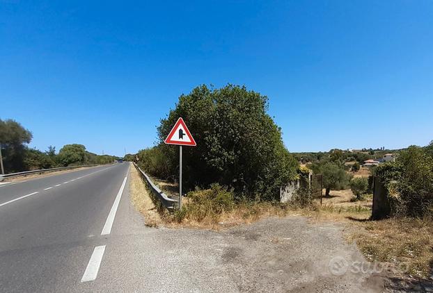 Lotto di terreno con progetto - Piandanna