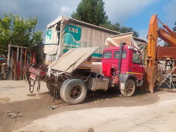 Sponda idraulica di sollevamento